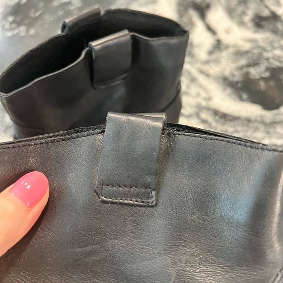 KRBONELL black leather pointy toe buckle boots - Picture 12 of 13